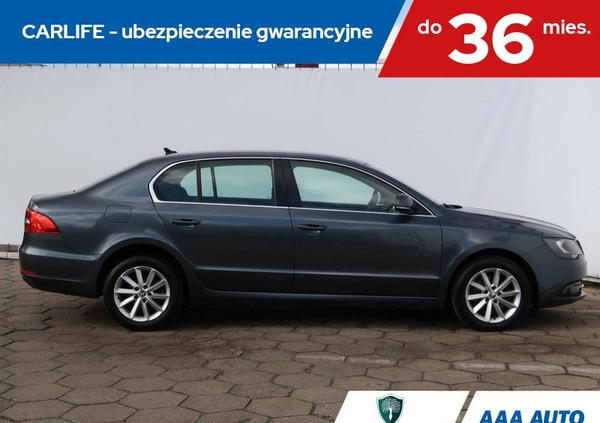 Skoda Superb cena 50000 przebieg: 144305, rok produkcji 2015 z Cedynia małe 326